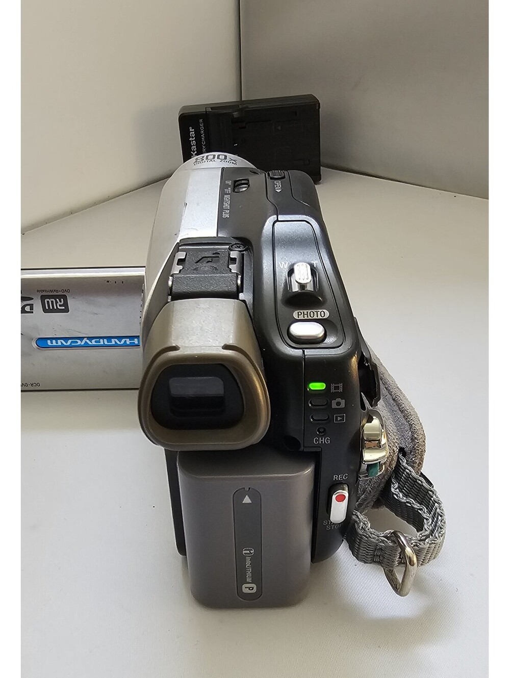 Sony Handycam DCR-DVD103 Camcorder with Case, Battery Charger, and Battery Works - Picture 8 of 15